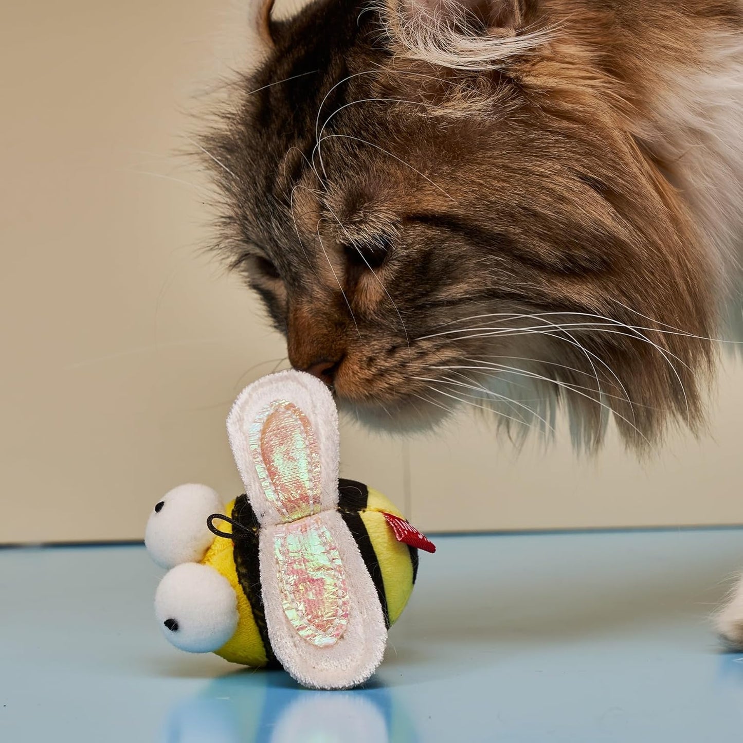GiGwi Melody Chaser Bee Sound Cat Toy