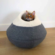 40 Winks Round Cosy Plush Cat Cave